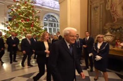 Al Quirinale 60 bambini ospiti di case famiglia ricevono i doni da Mattarella