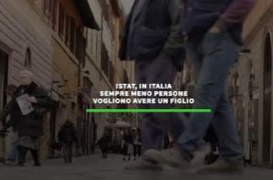 Sempre meno persone in Italia vogliono avere un figlio, lo certifica l'Istat