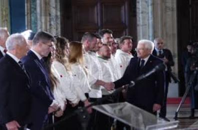 Al Quirinale la consegna del tricolore agli alfieri olimpici e paralimpici di Milano Cortina