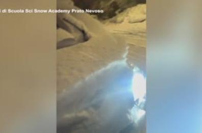 Bufera di neve a Prato Nevoso, superato il metro