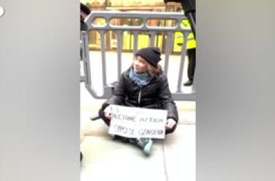 Greta Thunberg arrestata a Londra durante un raduno pro-Pal