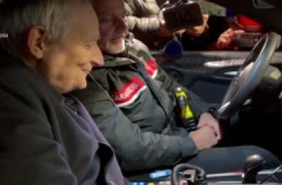 Il cardinale Zuppi fa gli auguri ai carabinieri in servizio