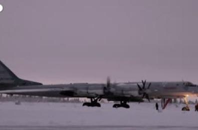 Bombardieri russi sorvolano i mari di Barents e Norvegia
