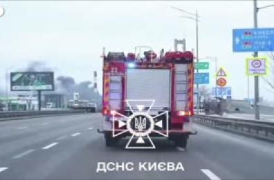 Danni e feriti nella regione di Kiev, i soccorritori al lavoro