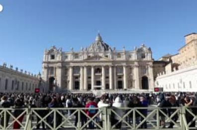 Il Papa, "basta guerre, a soffrire di piu' sono bambini e famiglie"