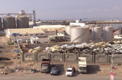 Yemen, il porto di Al Mukalla dopo gli attacchi della scorsa notte