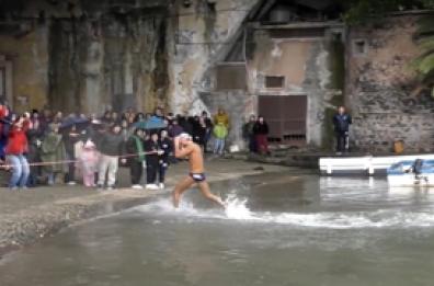 A Catania la gara di nuoto di fine anno "San Silvestro a mare"