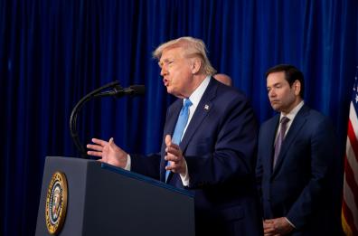 Trump, 'agli Usa serve la Groenlandia per motivi di difesa'