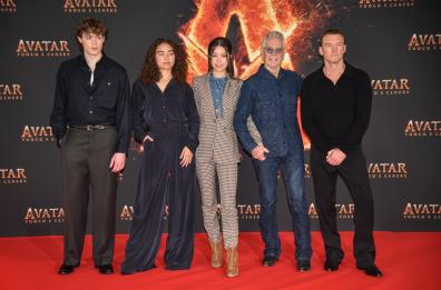 Box office Usa, "Avatar: Fuoco e cenere" ha superato 1 miliardo di dollari