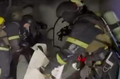 Ucraina, raid russo nella notte: colpito un ospedale a Kiev