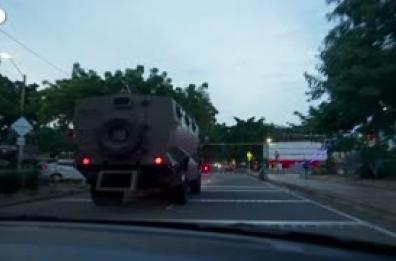 Soldati colombiani pattugliano il confine con il Venezuela