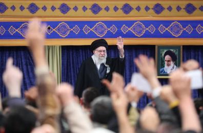 Khamenei, 'la Repubblica islamica non ceder&agrave;'