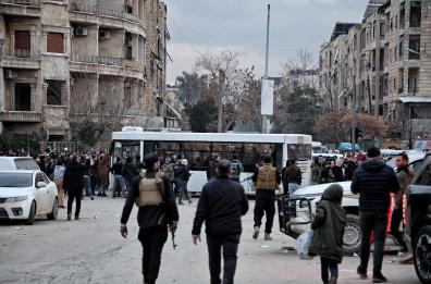 Siria, i combattenti curdi accettano di evacuare Aleppo