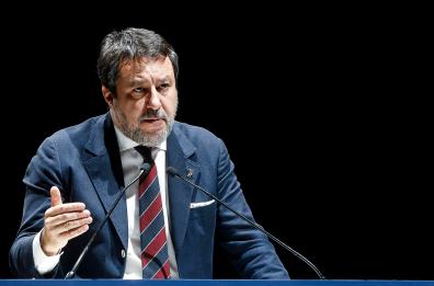 Salvini, &egrave; un errore tagliare ora 'Strade sicure'