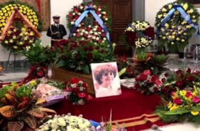 Camera ardente per Valeria Fedeli, politica e societa' civile salutano l'ex ministra