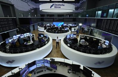 Borsa: l'Europa chiude debole, si guarda a Trump e Fed