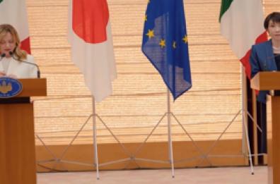 Meloni invita Takaichi a Roma: "Puo' nascere una bella amicizia"