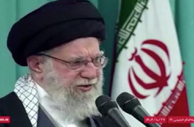 Khamenei: "Spezzeremo la schiena ai sediziosi. Fra loro c'e' anche Trump"