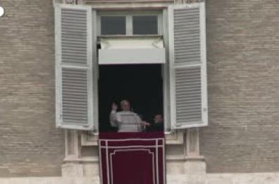 Il Papa all'Angelus: "Basta violenze in Congo"