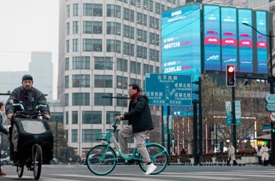 Borsa: Shanghai apre a -0,27%, Shenzhen a -0,34%