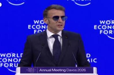Macron a Davos: "Andiamo verso un mondo senza regole"