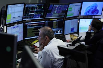 Borsa: l'Europa chiude contrastata con Trump a Davos