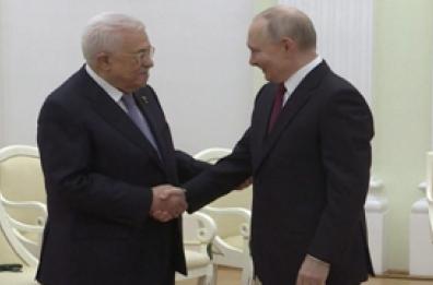 Mosca, Putin riceve Mahmud Abbas prima dell'incontro con Witkoff