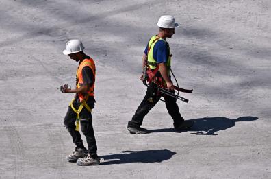 Cgia, 'l'et&agrave; media di operai e impiegati sfiora i 42 anni'