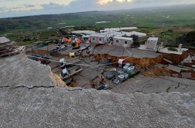 Frane e terremoti in Italia: ecco le regioni a rischio secondo i dati Ispra. La Puglia è esclusa Frane e terremoti in Italia: ecco le regioni a rischio secondo i dati Ispra. La Puglia è esclusa