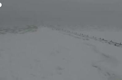 Usa, paesaggi imbiancati e lago ghiacciato: la magia del Webster Park dall'alto