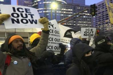 Minnesota, nuove proteste contro gli agenti federali dell'Ice