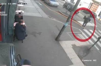 Anziana seguita e rapinata nell'androne di casa a San Salvario, Torino