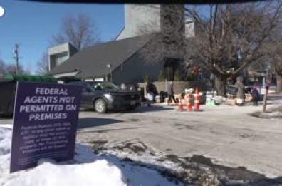 Chiesa di Minneapolis consegna cibo alle famiglie di immigrati in difficolta'