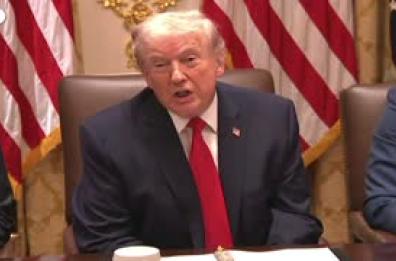 Trump: "Putin ha accettato di non attaccare per una settimana"