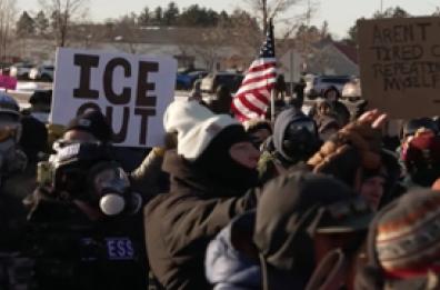 Minneapolis, proteste davanti alla sede operativa dell'Ice