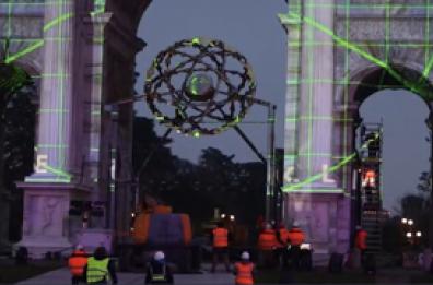 Milano Cortina, giochi di luce sul braciere olimpico