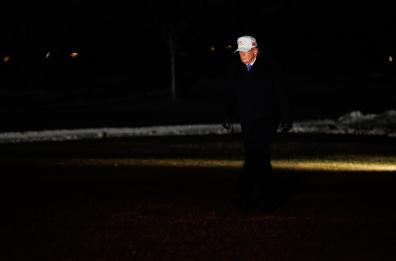 Trump annuncia piano da 12 miliardi per riserva minerali critici