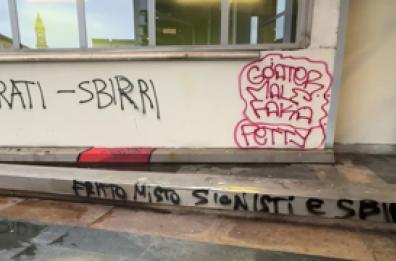 Torino, le scritte in Ateneo contro le Forze dell'ordine