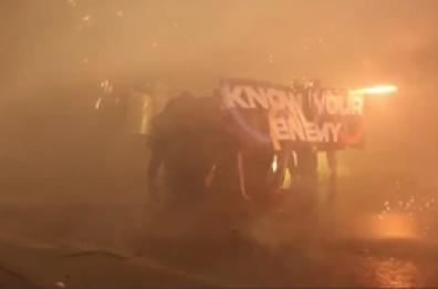 Milano Cortina, cariche e idranti contro i manifestanti al corteo