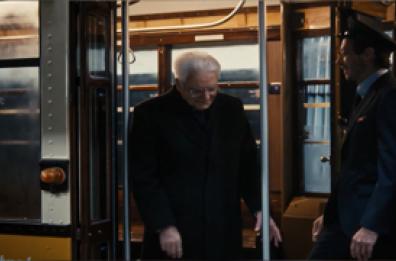 Milano Cortina, Mattarella sul tram condotto da Valentino Rossi