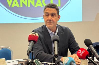 Vannacci passa al gruppo dei non iscritti all'Eurocamera Vannacci passa al gruppo dei non iscritti all'Eurocamera