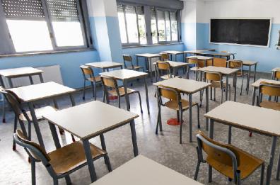 In Puglia 60 scuole a rischio chiusura: la Regione fa fronte comune coi sindacati