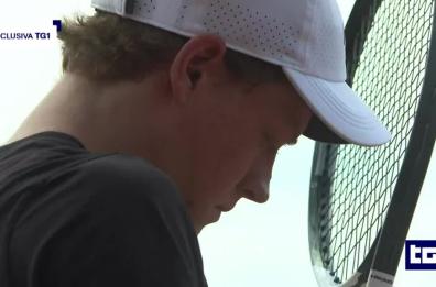 Sinner pronto al rientro, l'ombra del doping: «In campo non mi sono più sentito come avrei dovuto» VIDEO