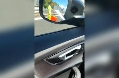 Bari, camion sfonda il guard rail ad altezza Torre a Mare: traffico rallentato sulla statale 16