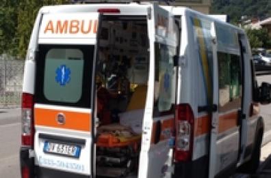 Taurisano, tenta di strangolare la moglie, ma la figlia riprende tutto col cell: arrestato 