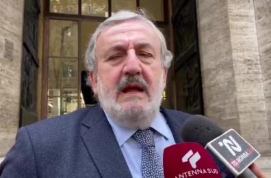 Acciaierie d'Italia, Ministro Urso: «Azienda rispetti accordi». Emiliano: «Qui per capire cosa pensa il governo della situazione». A Taranto presidio. Sindacati proclamano 4 ore di sciopero per lunedì 21