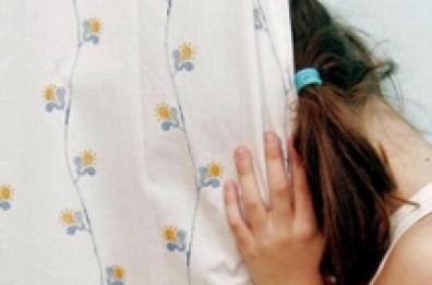 Abusi sulla nipotina della compagna, rischia il processo un 78enne di Nardò