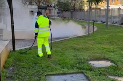 Bari, Parco Bucci in mano ai vandali: mattinata di pulizie straordinarie