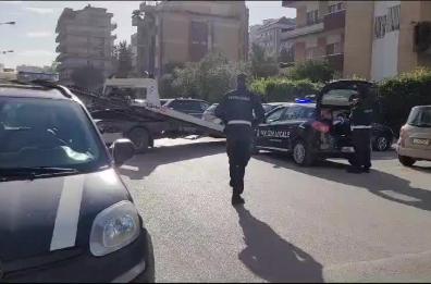Foggia, rimosse quattro auto abbandonate e senza assicurazione