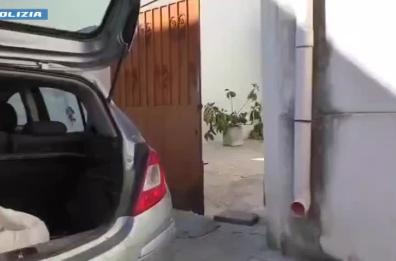 Galatina, 65enne confezionava fuochi pirotecnici in casa: sequestrate 300 bombe carta